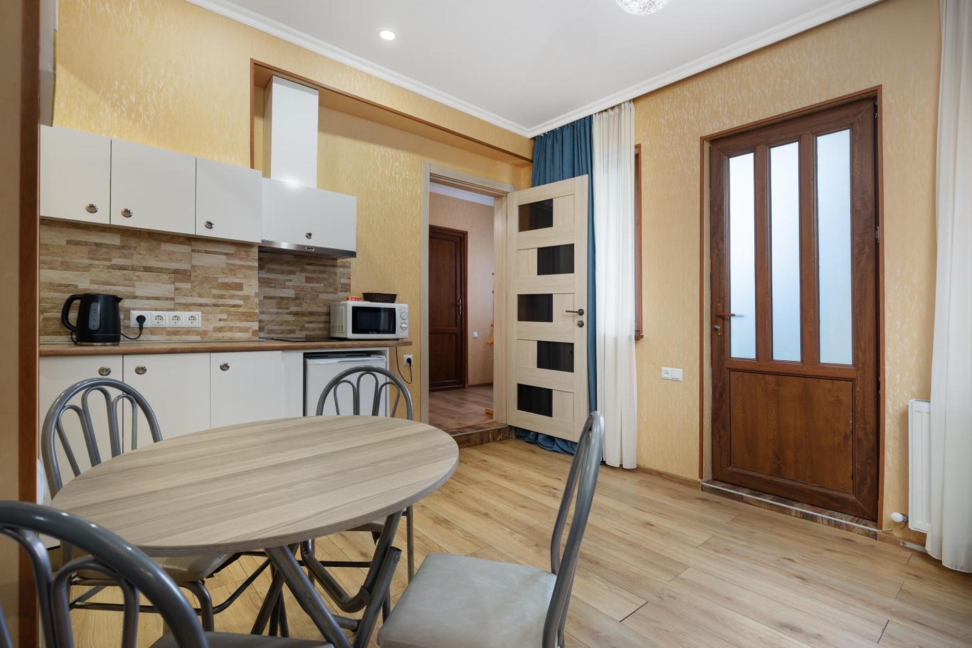 Apartments With Wine Cellar In Old Τυφλίδα Εξωτερικό φωτογραφία