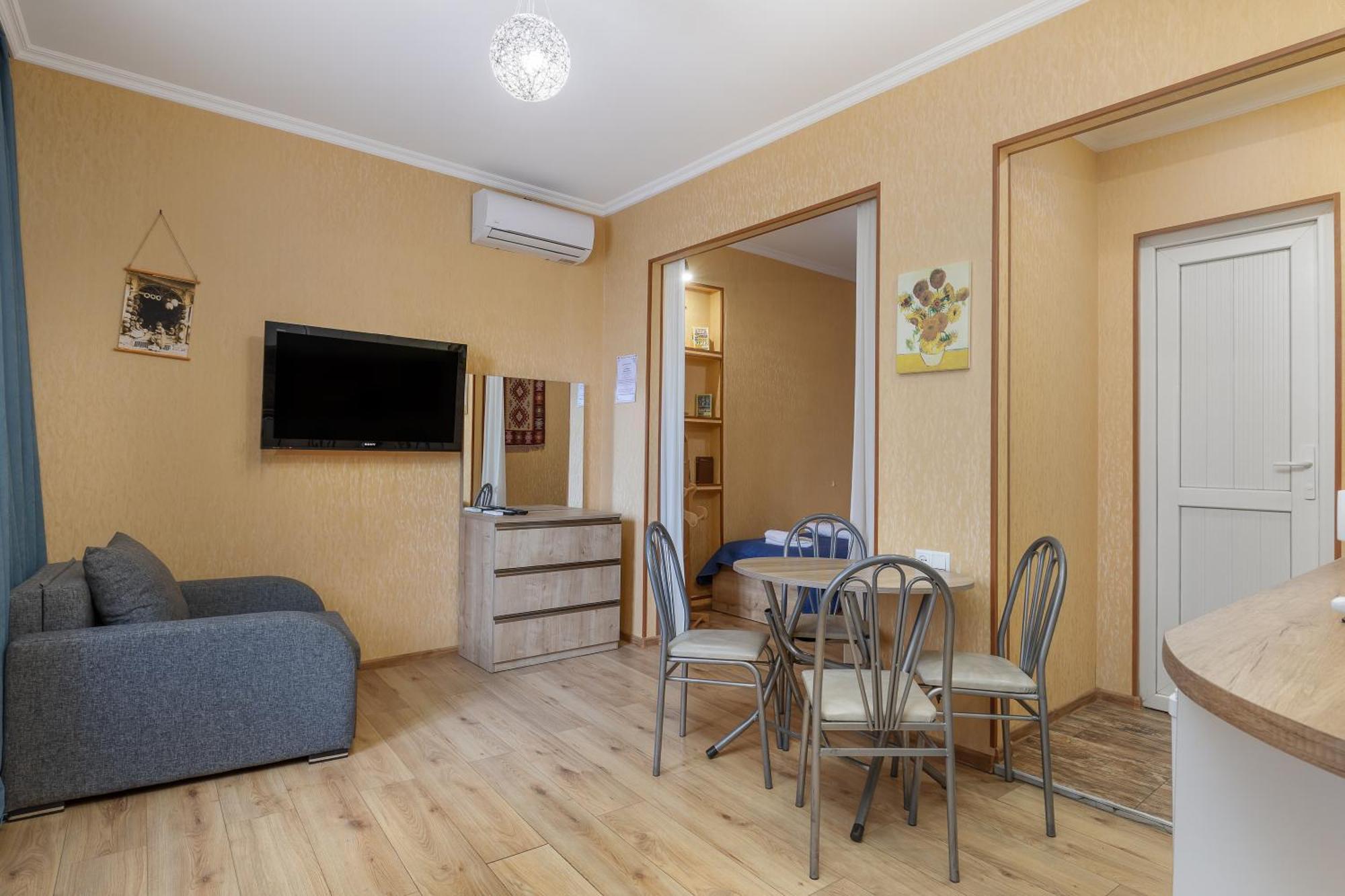 Apartments With Wine Cellar In Old Τυφλίδα Εξωτερικό φωτογραφία